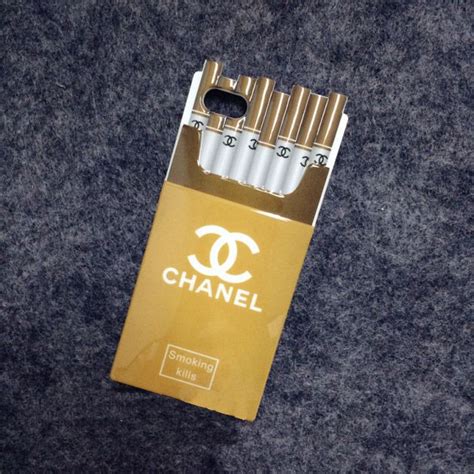 chanel sigaretten hoesje iphone 5|Chanel phone case.